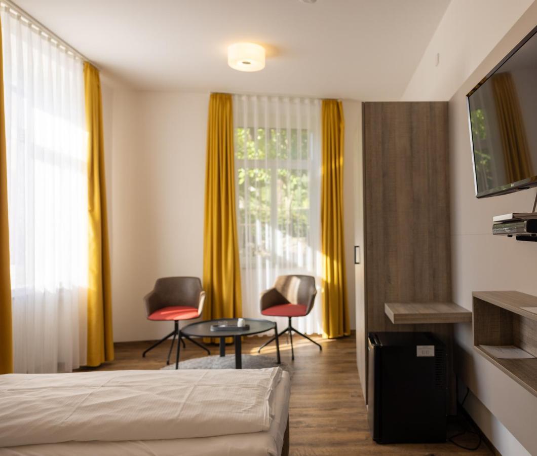 Hotel Gruener Baum Bühlertal エクステリア 写真