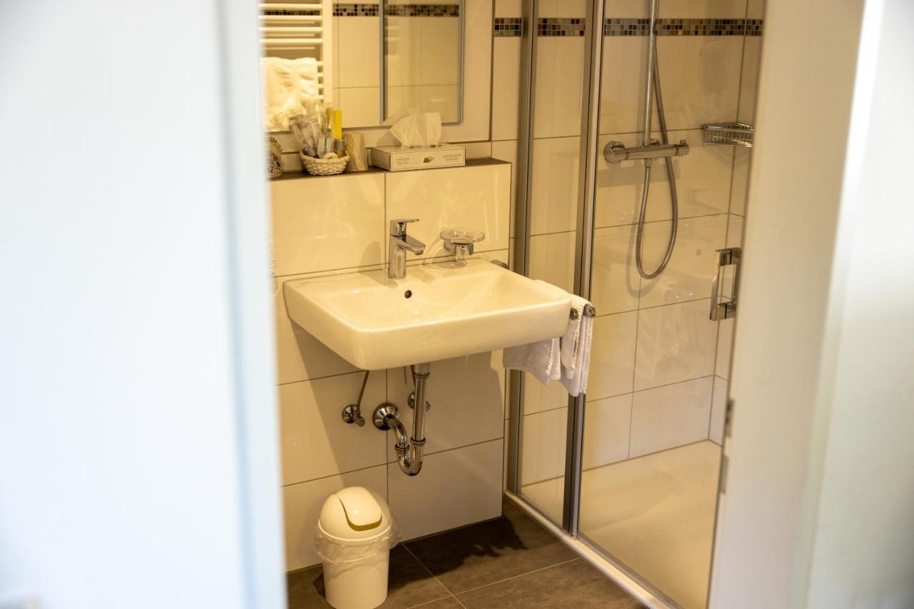 Hotel Gruener Baum Bühlertal エクステリア 写真