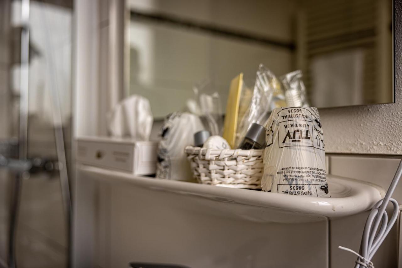 Hotel Gruener Baum Bühlertal エクステリア 写真
