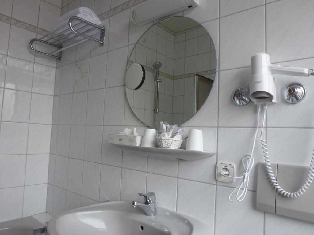 Hotel Gruener Baum Bühlertal エクステリア 写真